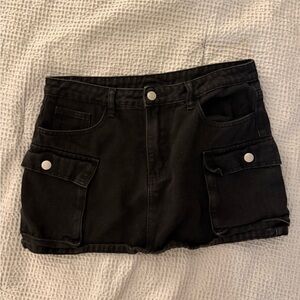 ✨5 for $25✨ Black Denim Cargo Pocket Women’s Skirt
